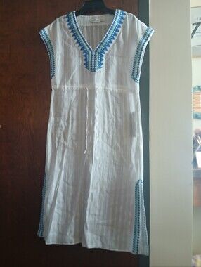 NWOT/ VINYARD VINES white semi-sheer maxi swim cover up
